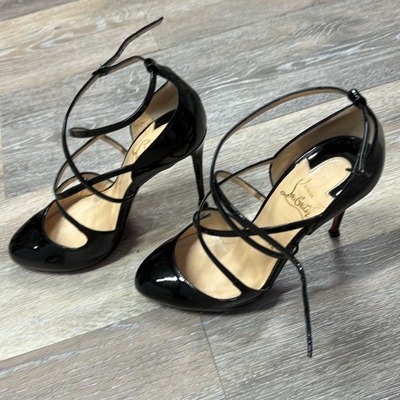 Authentic Christian Louboutin Black patent leather heels - Picture 5 of 5
